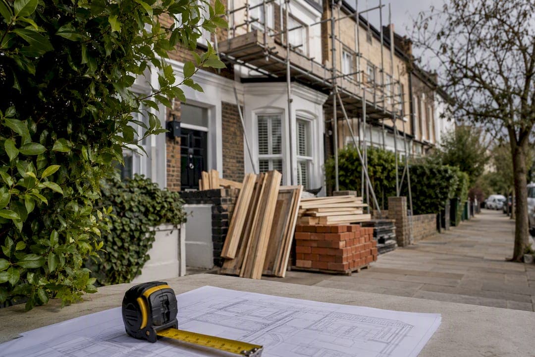 Avoid 18–22% Cost Overruns: London House Refurbishment Budget 2026