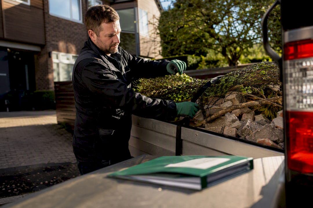 Five minute landlord checklist for licensed waste disposal in the UK